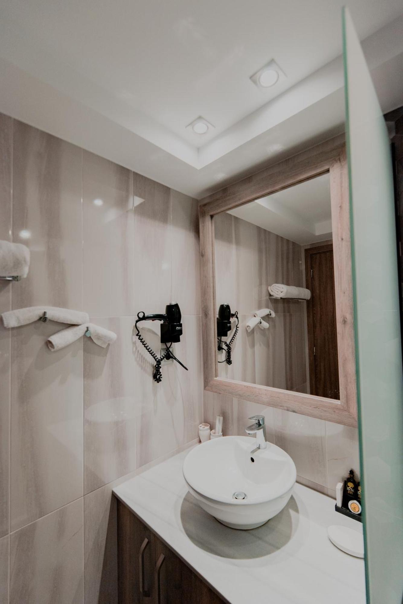 Akron Luxury Holidays Epidaurus ภายนอก รูปภาพ