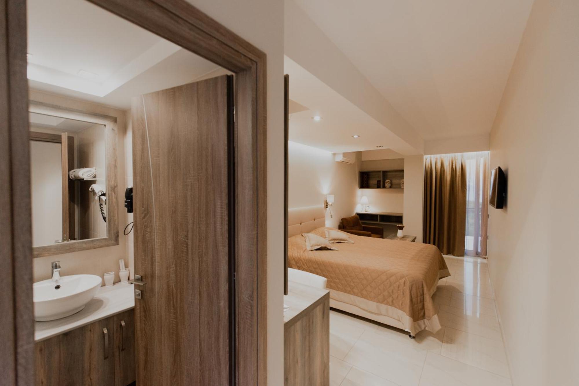 Akron Luxury Holidays Epidaurus ภายนอก รูปภาพ
